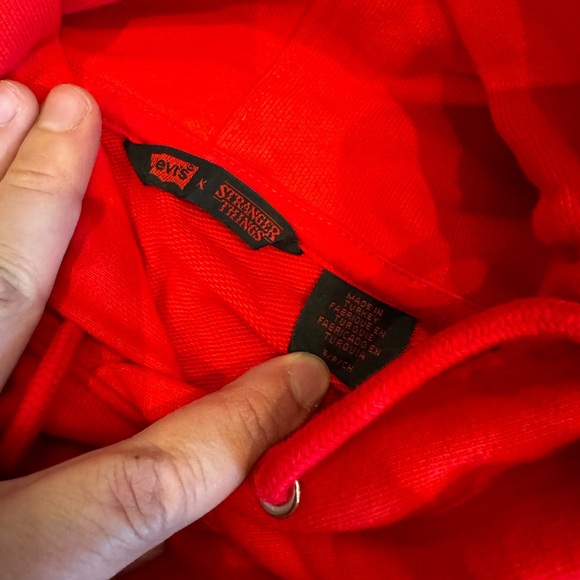 Stranger Things x Levi’s Erica Sweater - Picture 4 of 5